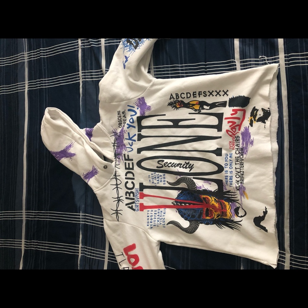 Vlone graffiti hoodie , missing drawstring
